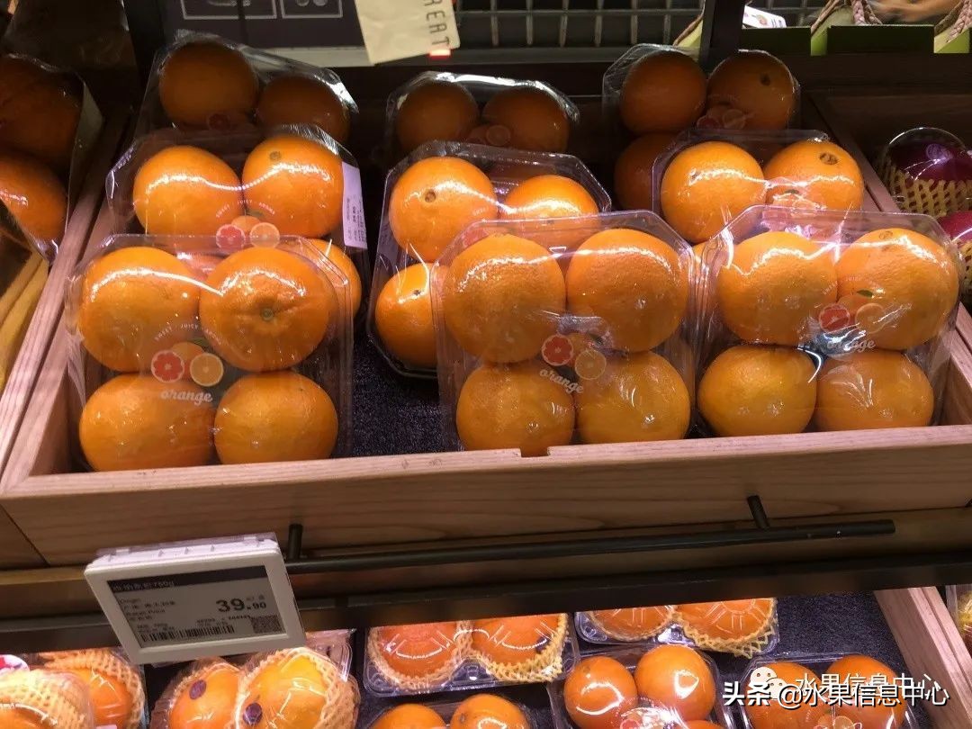 中秋节前，走访两家水果零售店，水果标准化在这里体现的淋漓尽致