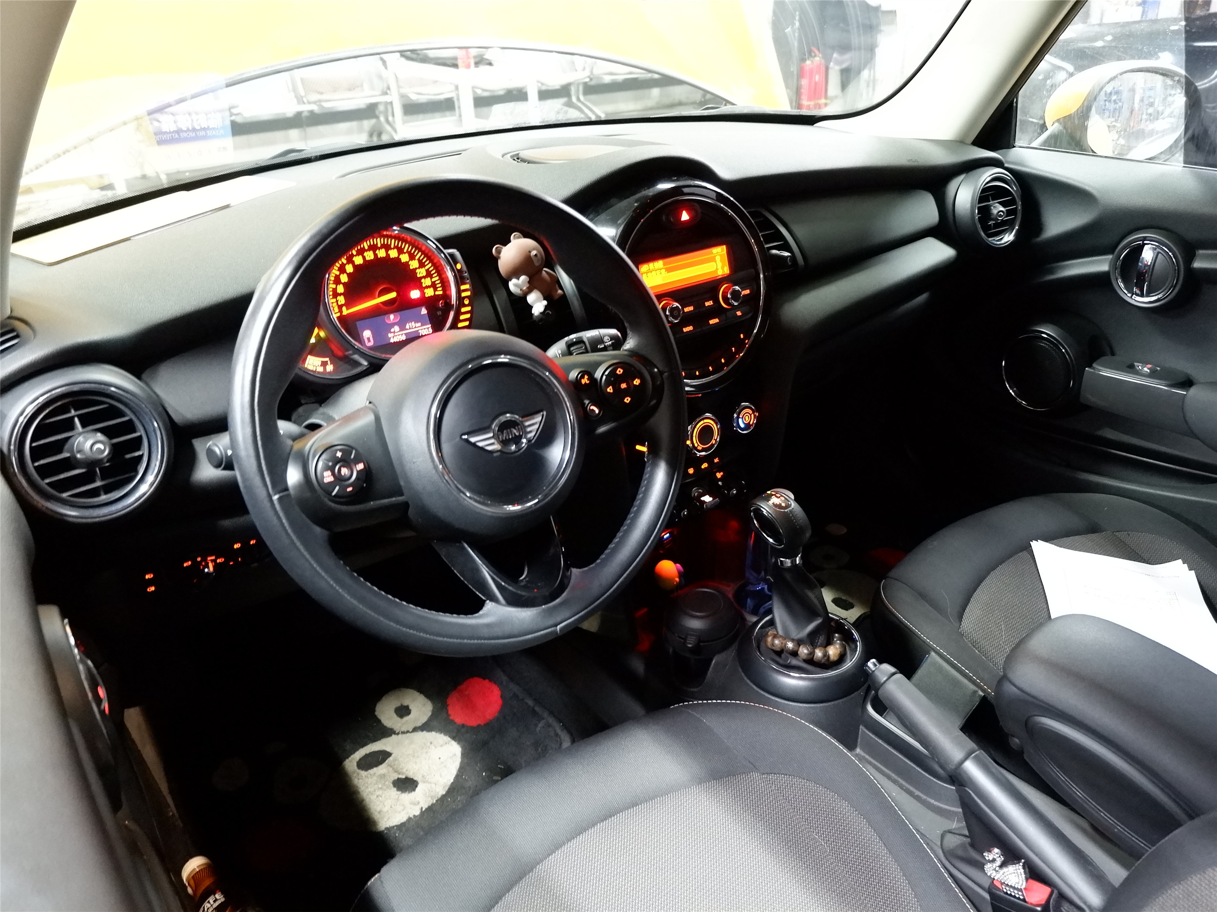 mini是三缸发动机吗,做了保养发动机抖动