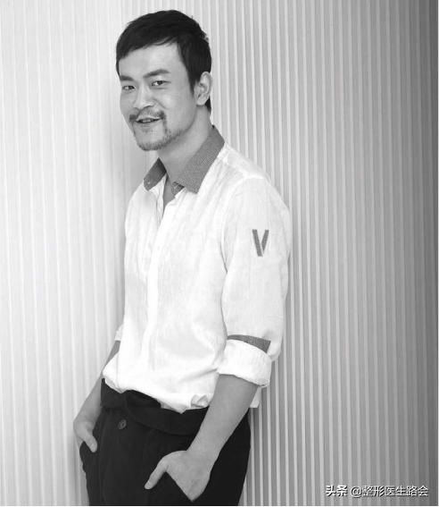 面中部凹陷下巴微翘,朱元璋式下巴怎么矫正