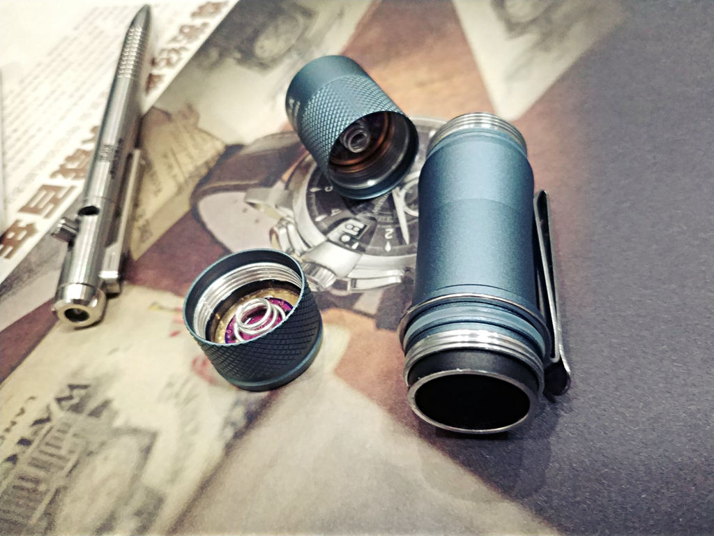 雷明兔fw4x手电,雷明兔fw4a手电筒评测