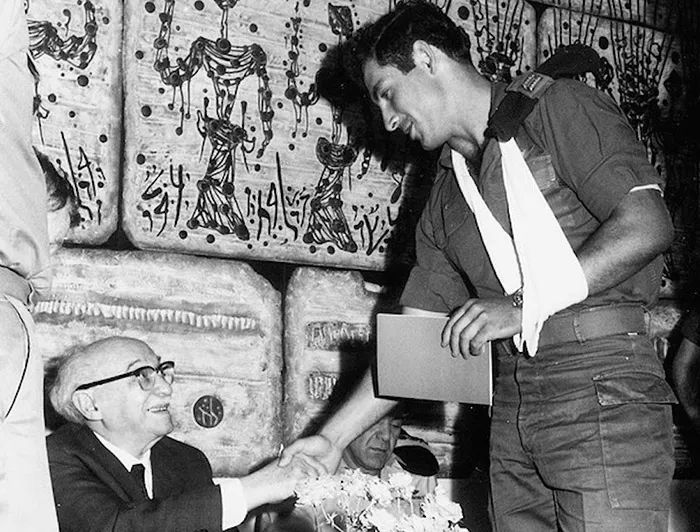 世界各国领导人少年图,各国领导人年轻时候视频