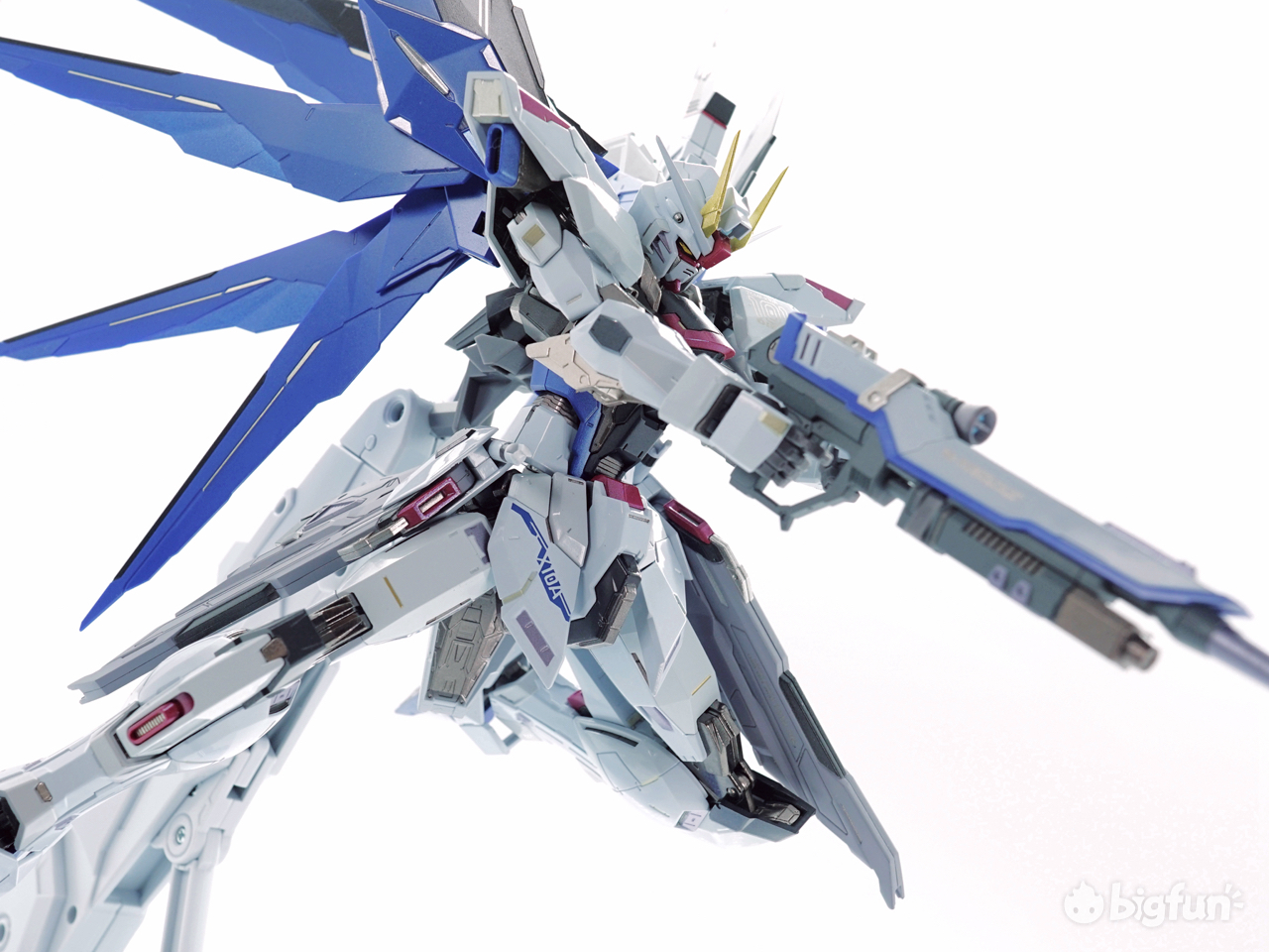 mb自由高达模型2.0,盗版自由2.0高达模型测评