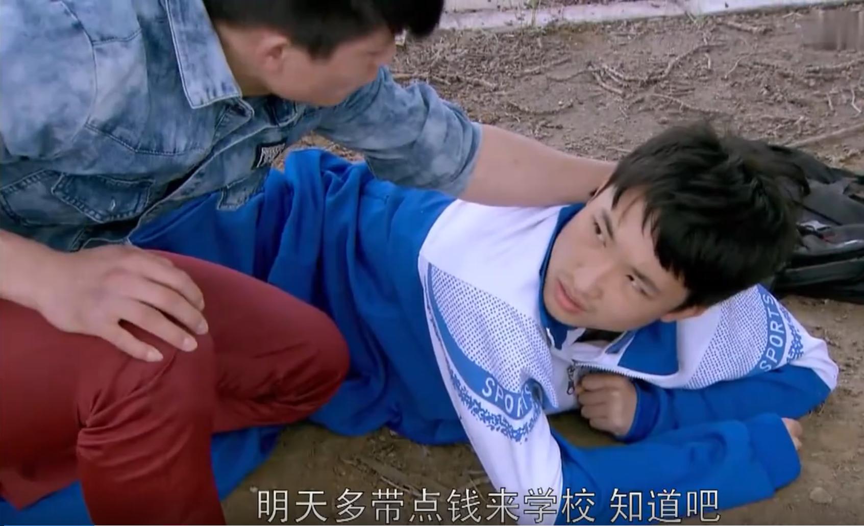 担心孩子被霸凌怎么跟老师沟通,孩子遇到霸凌的四条保命规则