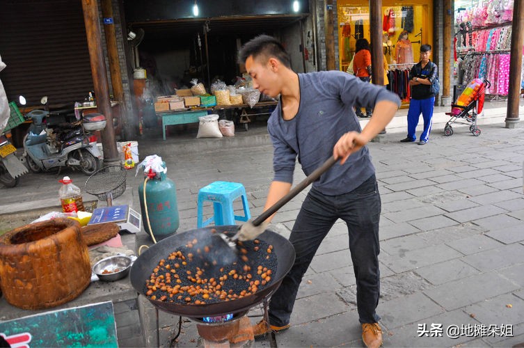 月入2万的10个小生意小城市创业,摆地摊暴利小生意小吃最容易上手