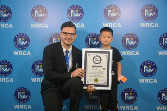 三阶魔方最小儿童速拧世界纪录,林恺俊盲拧三阶魔方世界纪录视频