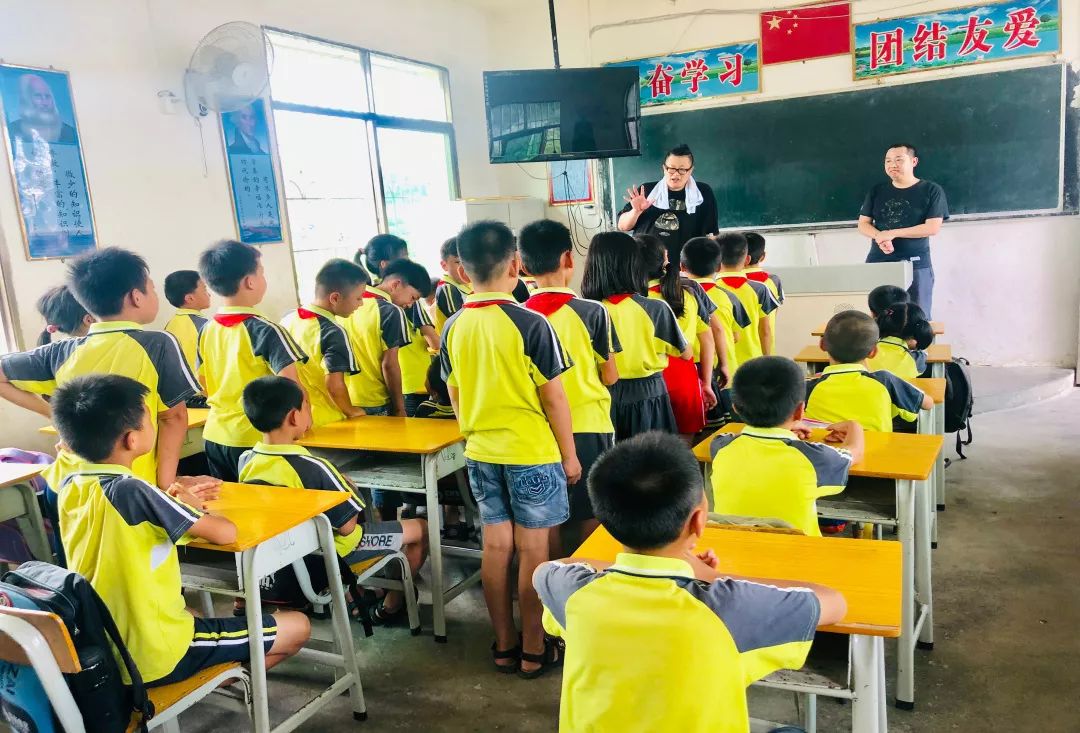 送教下乡绘画,送文化下乡绘画