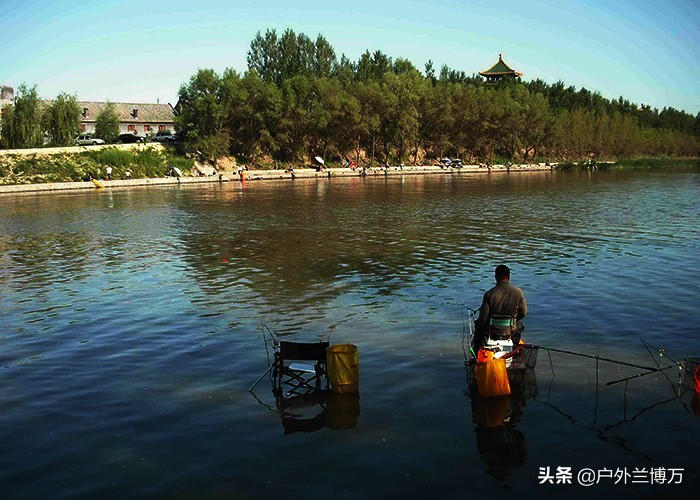 钓椅钓箱哪个最实用,新手选择钓椅和钓箱哪个实用