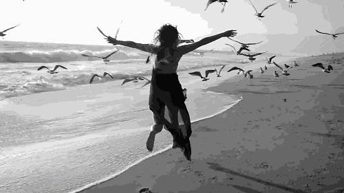 知名画手为情自杀：女生应该怎样才不会在恋爱中处于被动的地位？