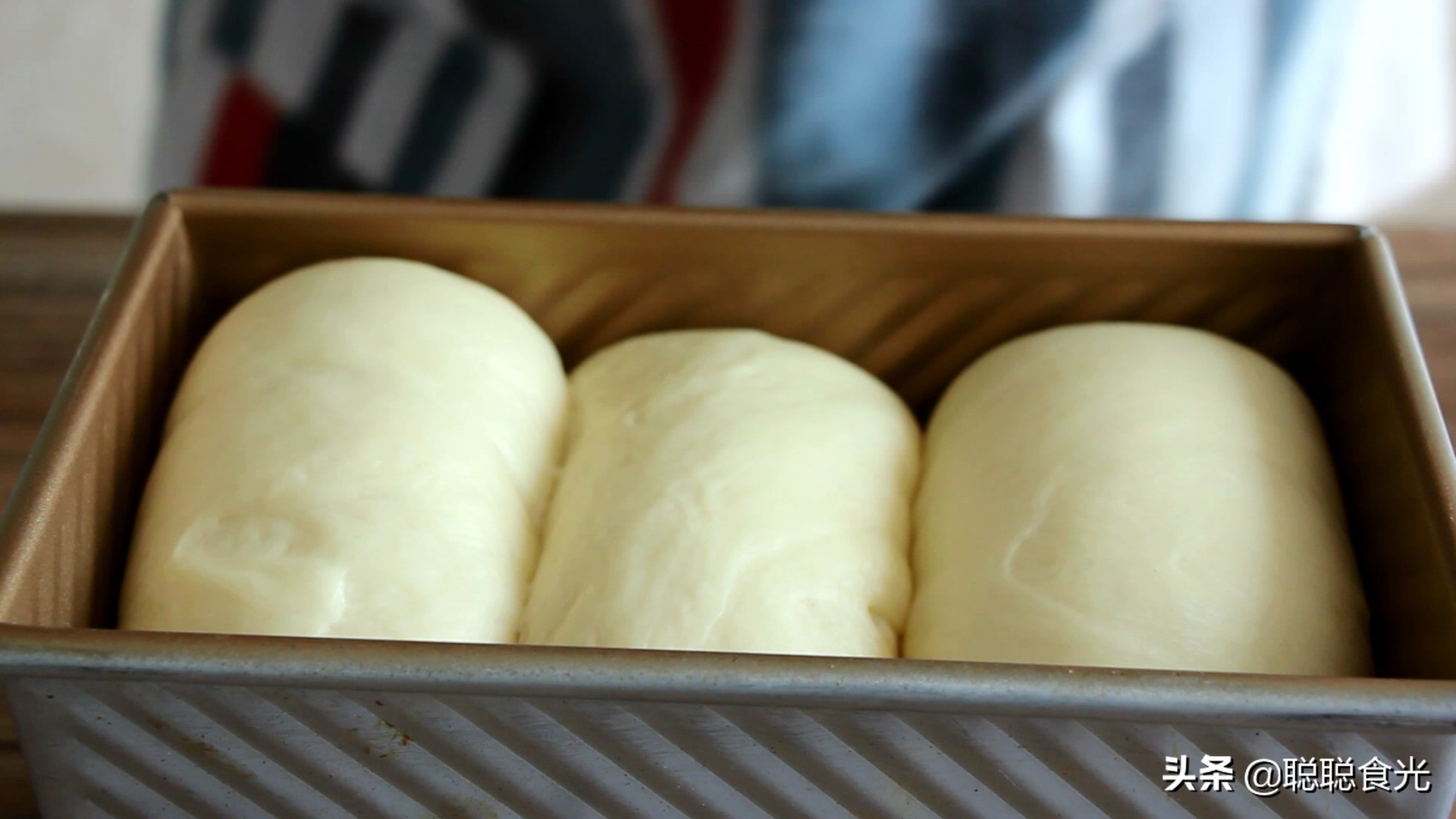 面包机也能做出来的拉丝吐司面包,做吐司面包如何不需要揉面