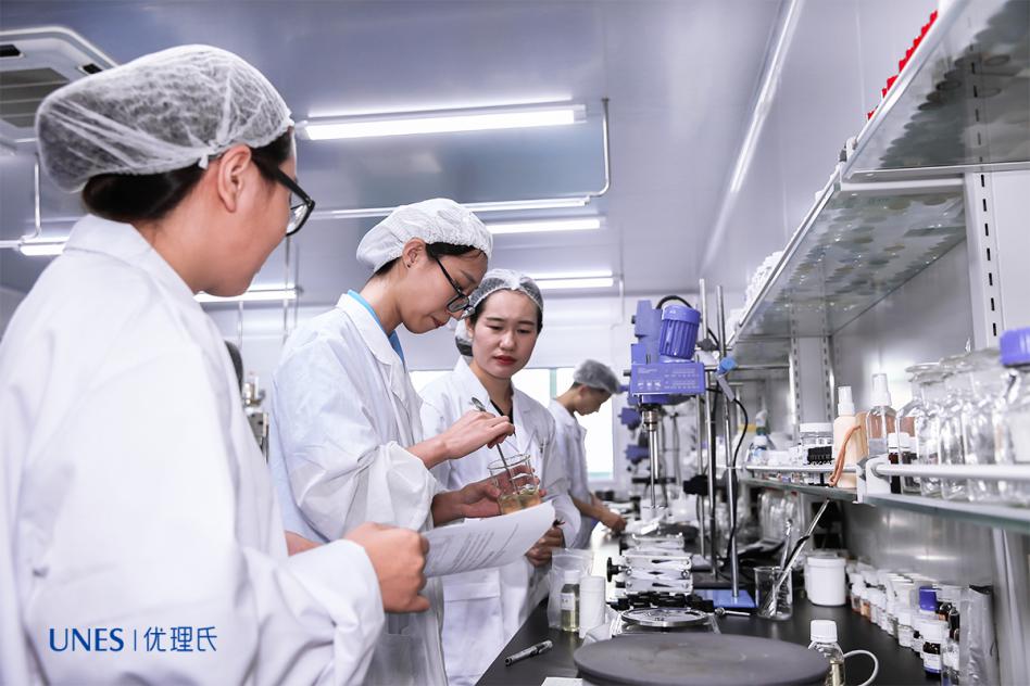 《亲爱的自己》全剧神仙颜值的秘密居然是优理氏第7代美白原液