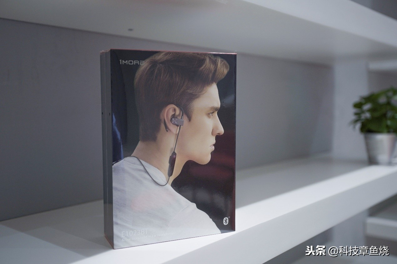 运动的时候耳机总是停,运动耳机戴不上去是怎么回事