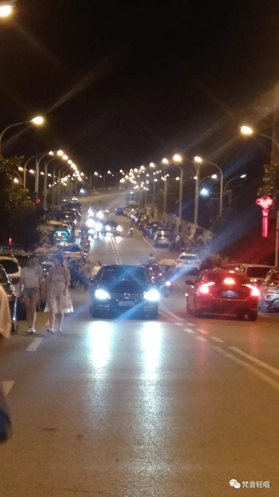 夜晚的小街,老街的夜