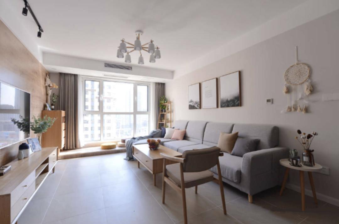 92平方米两室一厅一楼带院子,92平米两室一厅阳台