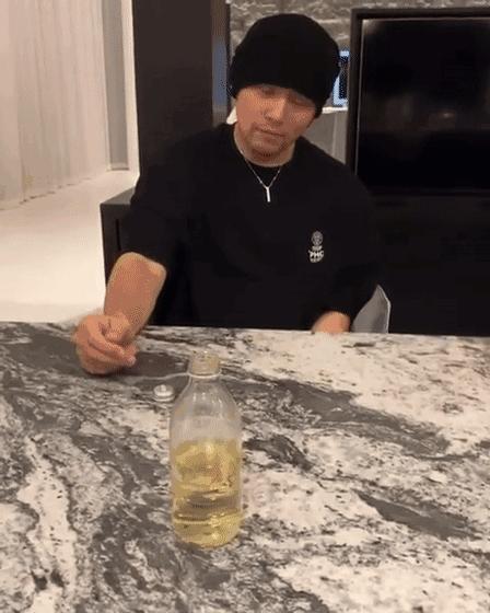 周杰伦挑战开瓶,周杰伦赵文卓同台