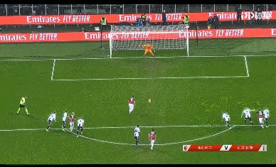 伊瓜因怒吼c罗,伊瓜因红牌怒吼c罗