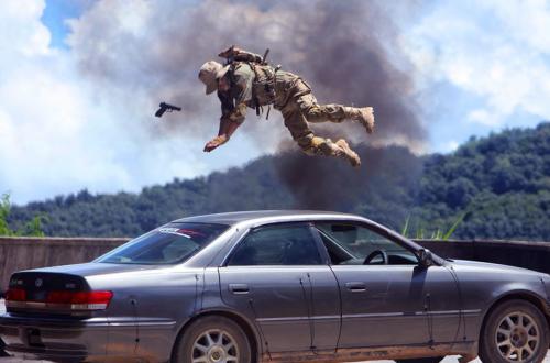 让你肾上腺素飙升的国产枪战电影,全程无尿点的6部反恐题材电影