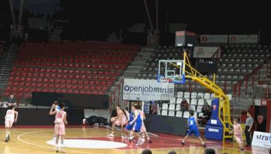 16岁中国后卫,16岁中国小将在意大利打球