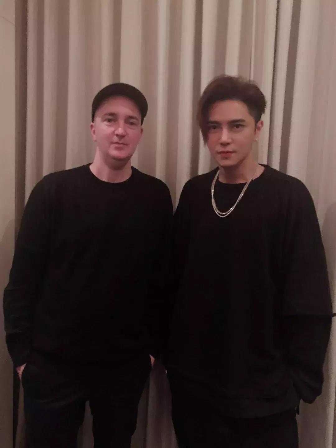 罗志祥参观萧敬腾豪宅,罗志祥家的玩具