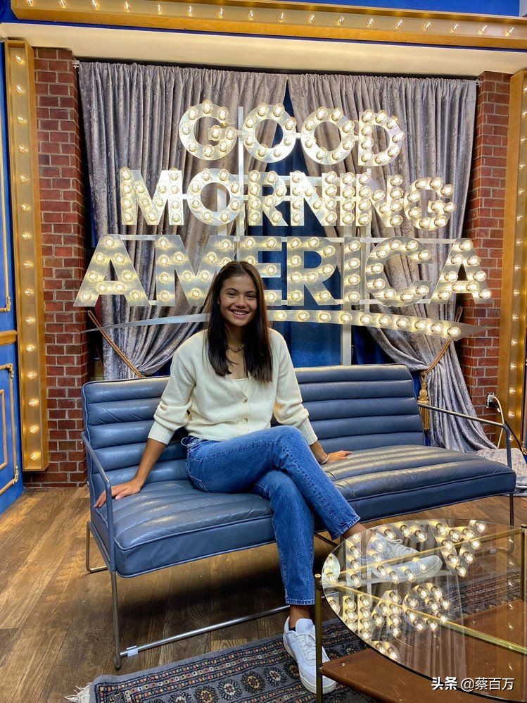 不是明星歌星、不是星二代,如何参加大都会慈善晚宴?打网球吧