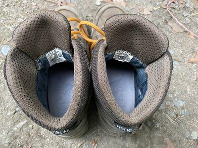 哪种登山鞋轻便防水防滑,lowa登山鞋真的好穿吗