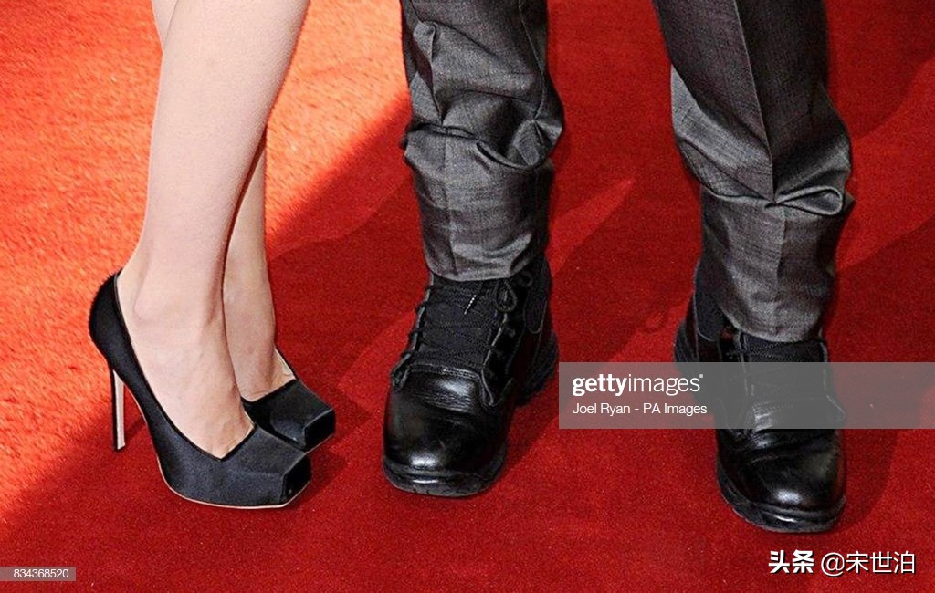 复联4唐尼发布照片,小唐尼回归钢铁侠4