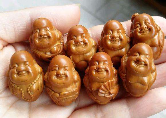 核雕∣指尖小小桃核，刻画大大世界，方寸之间显天地