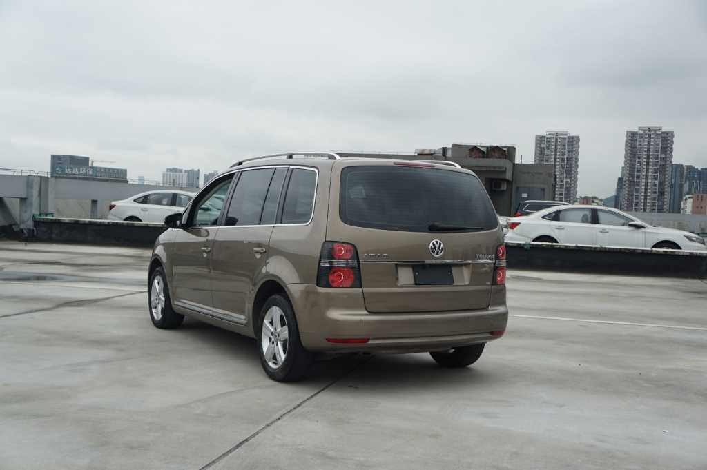 8万多的五菱神车,8.9万的车