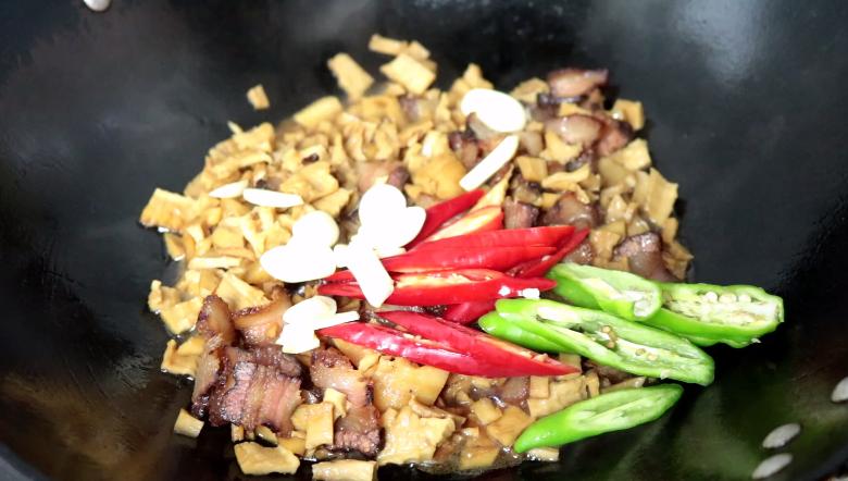 细嫩笋干的家常做法,笋干最好的做法