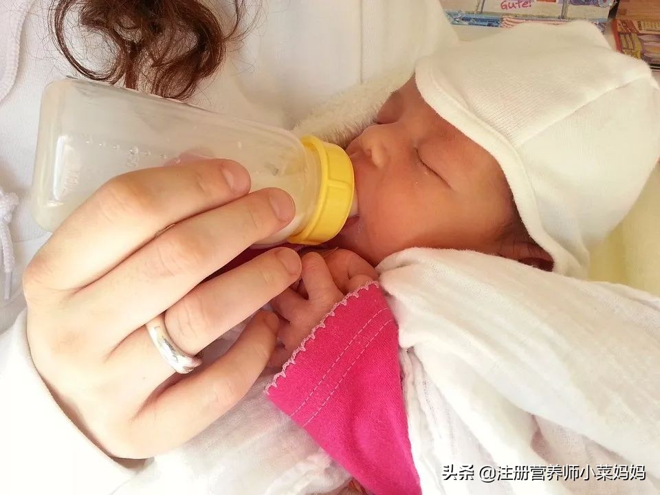 为什么每次都要洗这么多的奶瓶,奶瓶是不是每使用一次就清洗一次