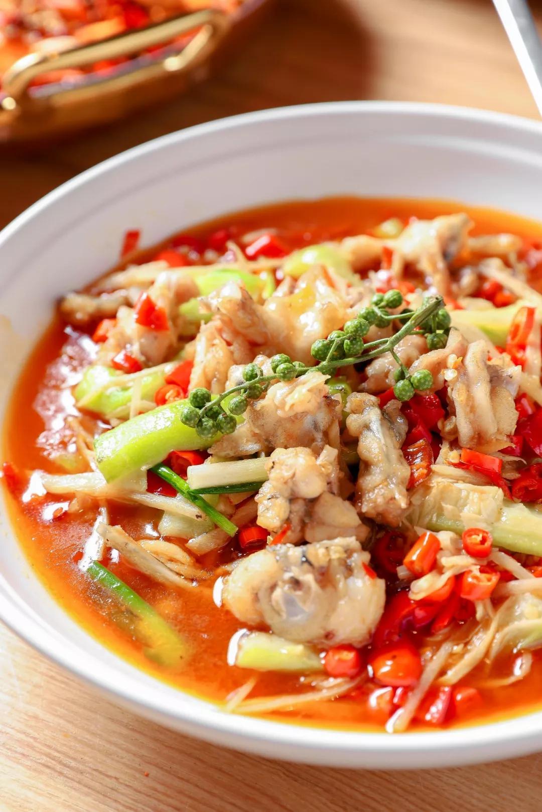 鸭肉和鸡肉哪个烤着好吃,鸭子怎么烤才能脆皮有光泽漂亮