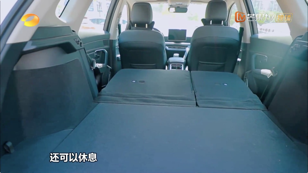 周深代言的车,周深的座驾