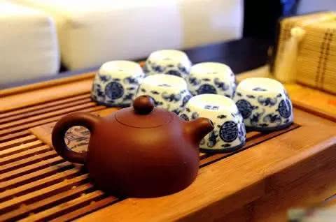 人生必喝的七杯茶,人的一生最重要的几个品质