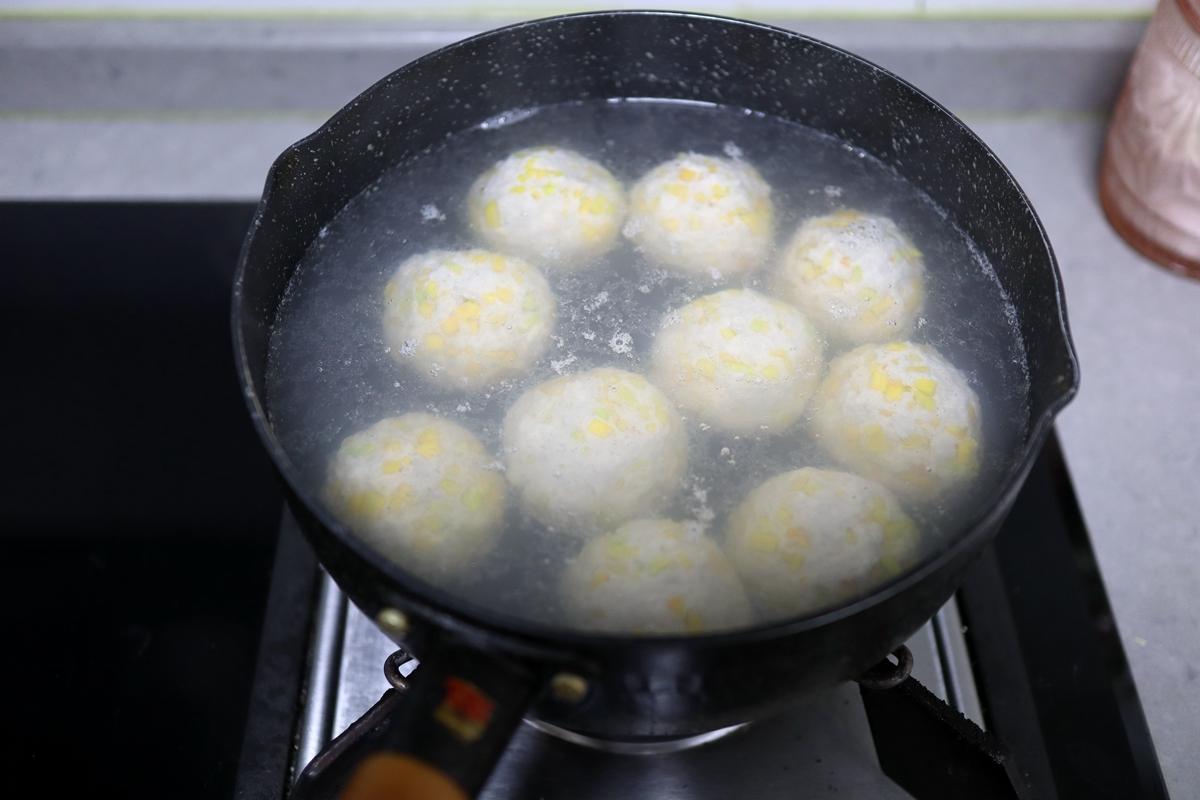 红烧狮子头不油炸家常做法,狮子头的正宗做法不油炸