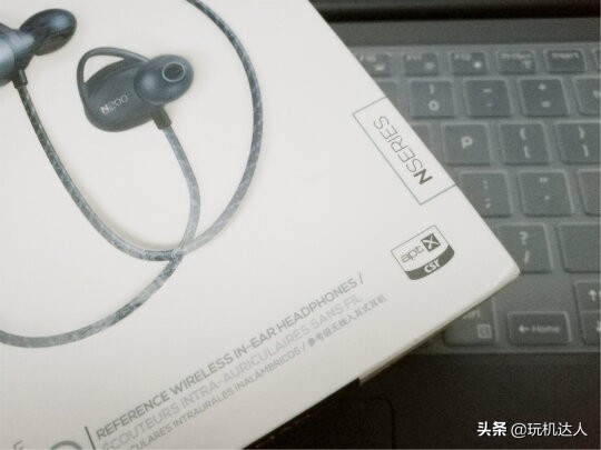 全球四大耳机生产商之一AKG，灵动音色，如影随形