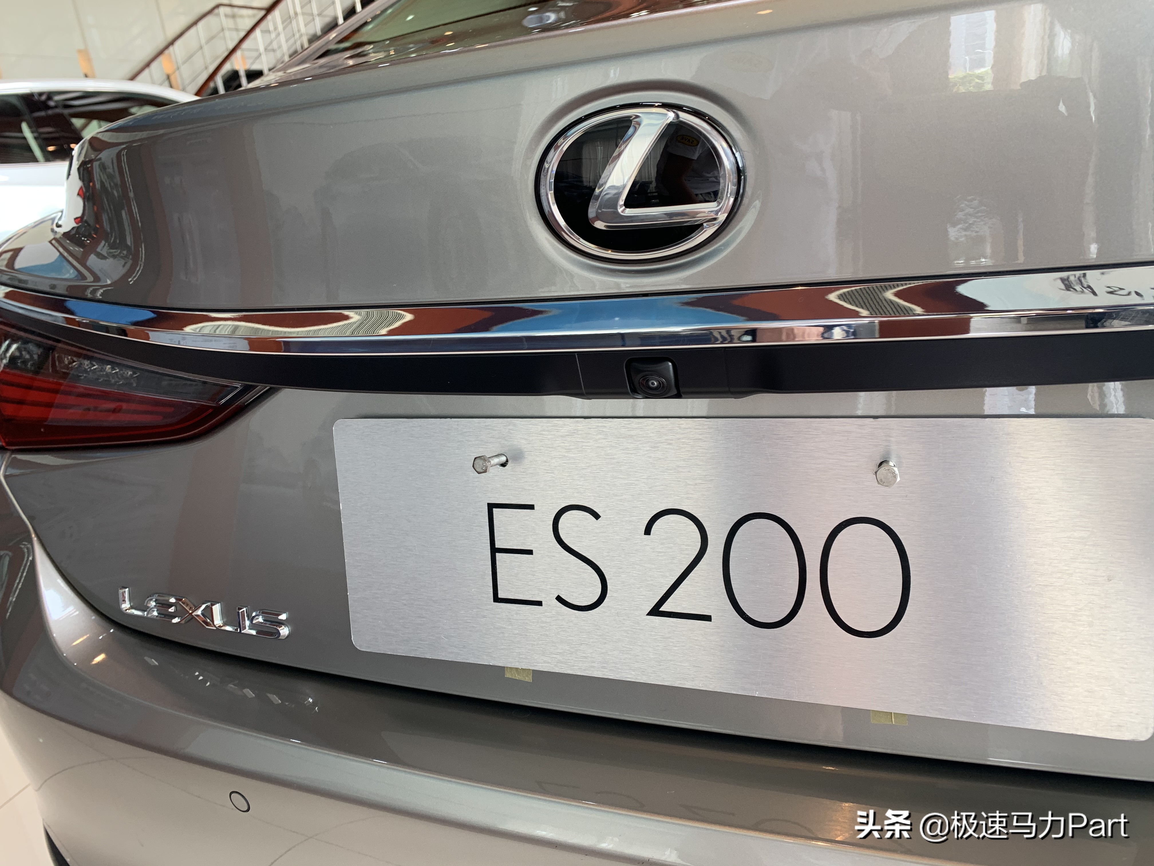 超越试驾,为什么说雷克萨斯es200是最好的