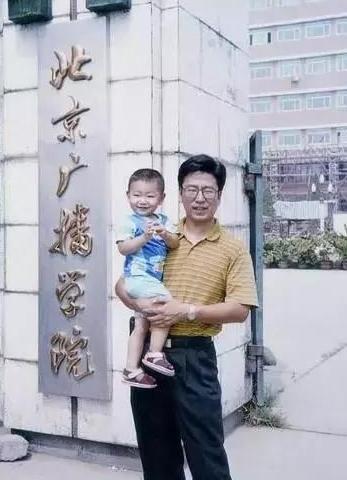 白岩松疫情期间最经典的一段话,央视白岩松谈疫情视频