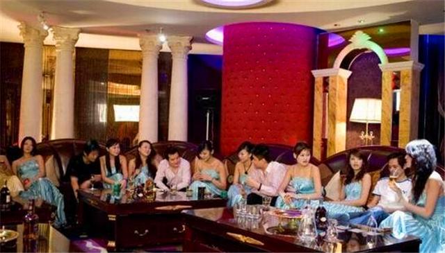 郑州皇家一号老板叫什么名字,郑州皇家一号老板现况