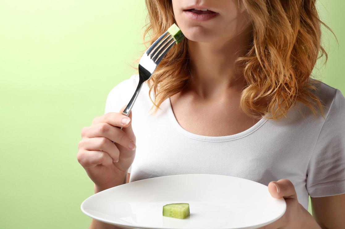 低血糖、营养不良，过度节食有害健康，掌握3点，让你健康瘦