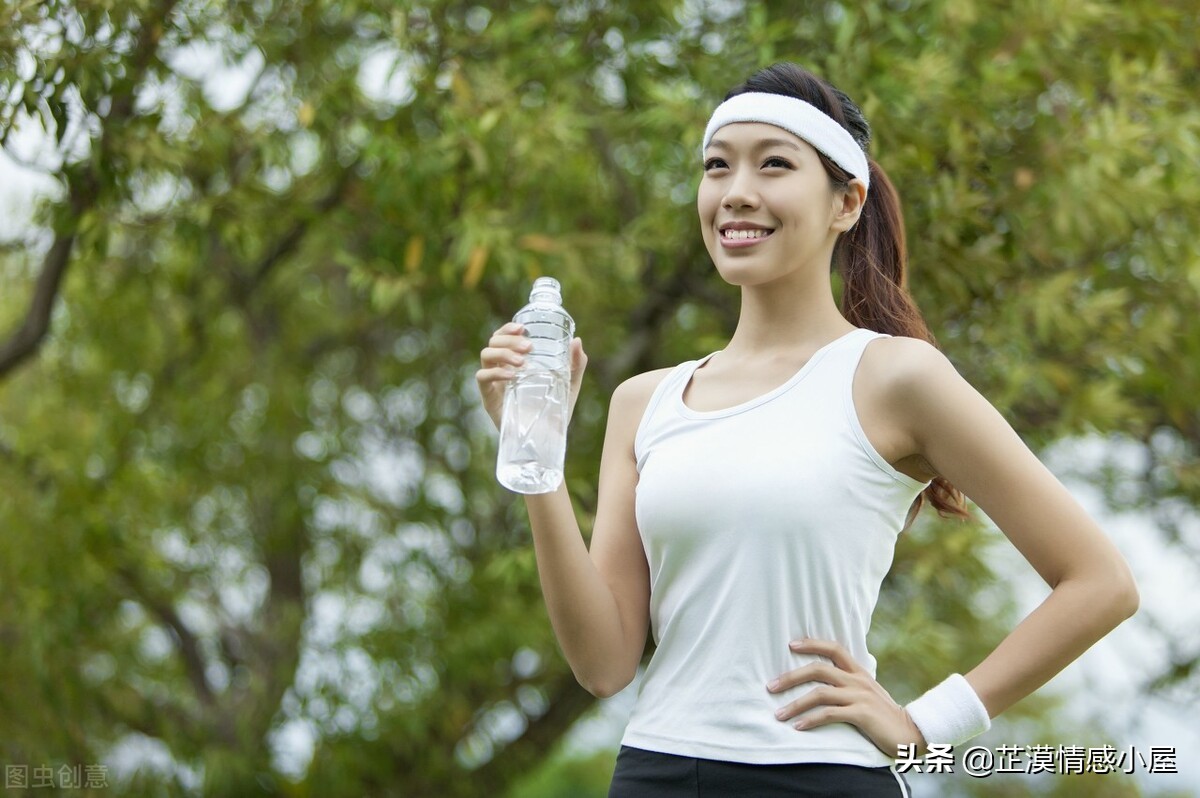 对付孤独的女人最有效的方法,单身女人如何排解身体孤独