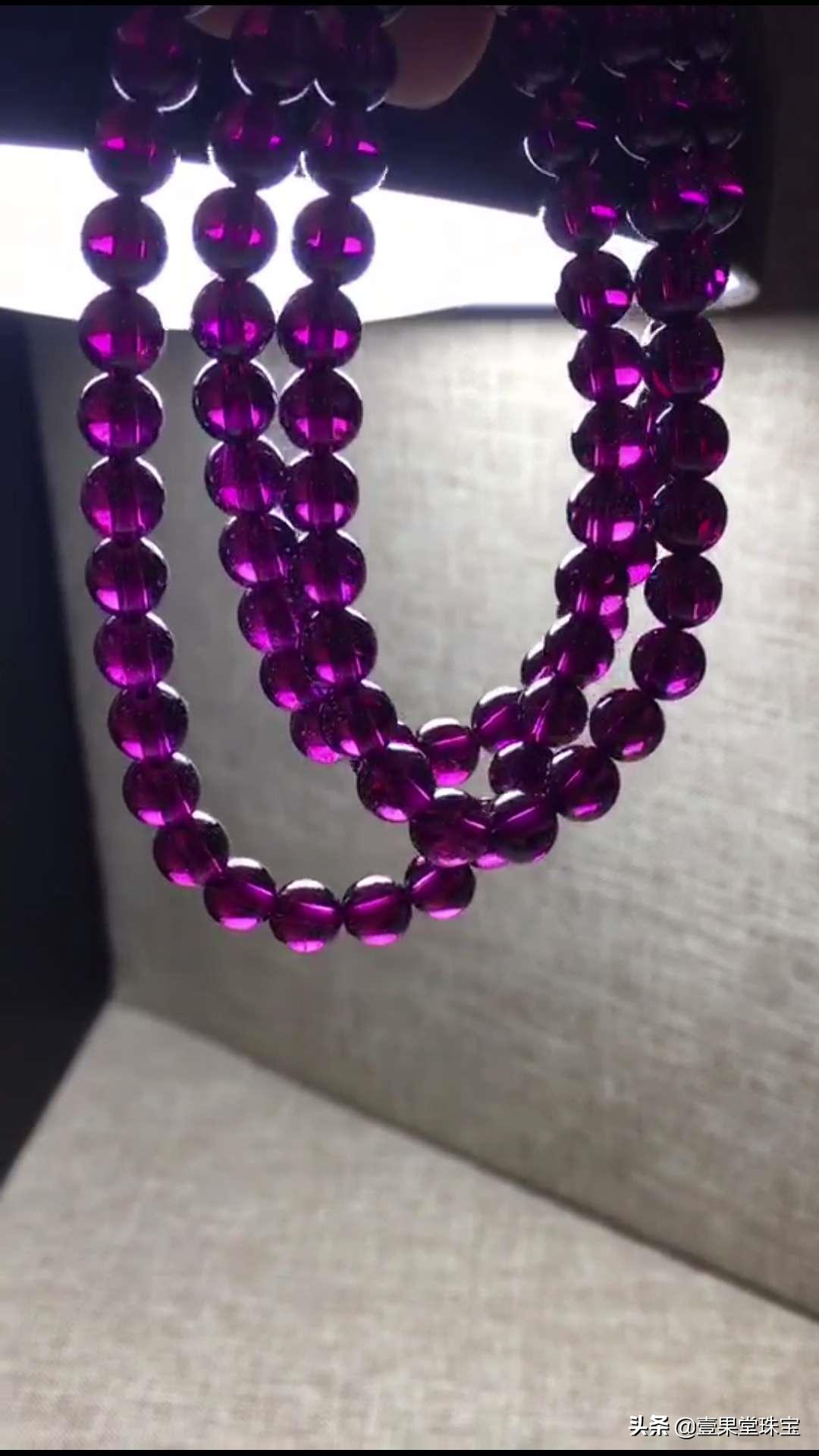 今天听我说神秘而又美丽的“紫牙乌”——石榴石