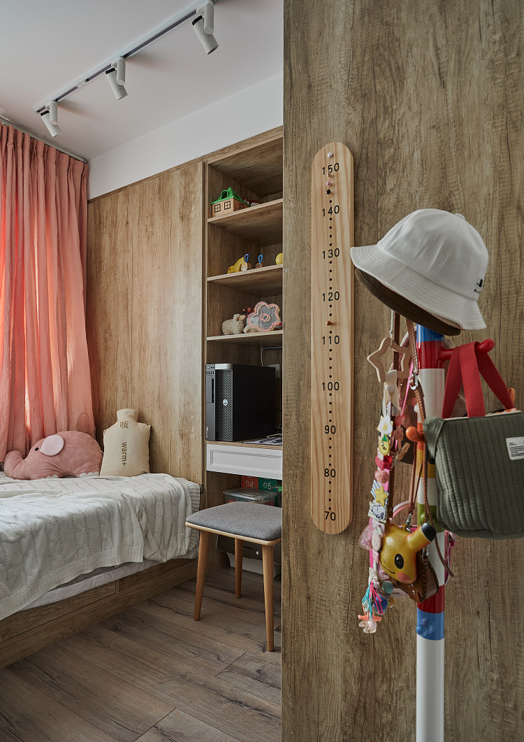 家里垃圾堆多,家里都是垃圾杂物