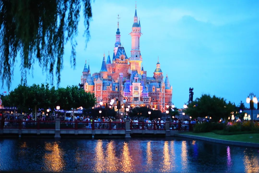 暑假去重庆两个人多少钱,暑假两个人去西藏需要多少钱