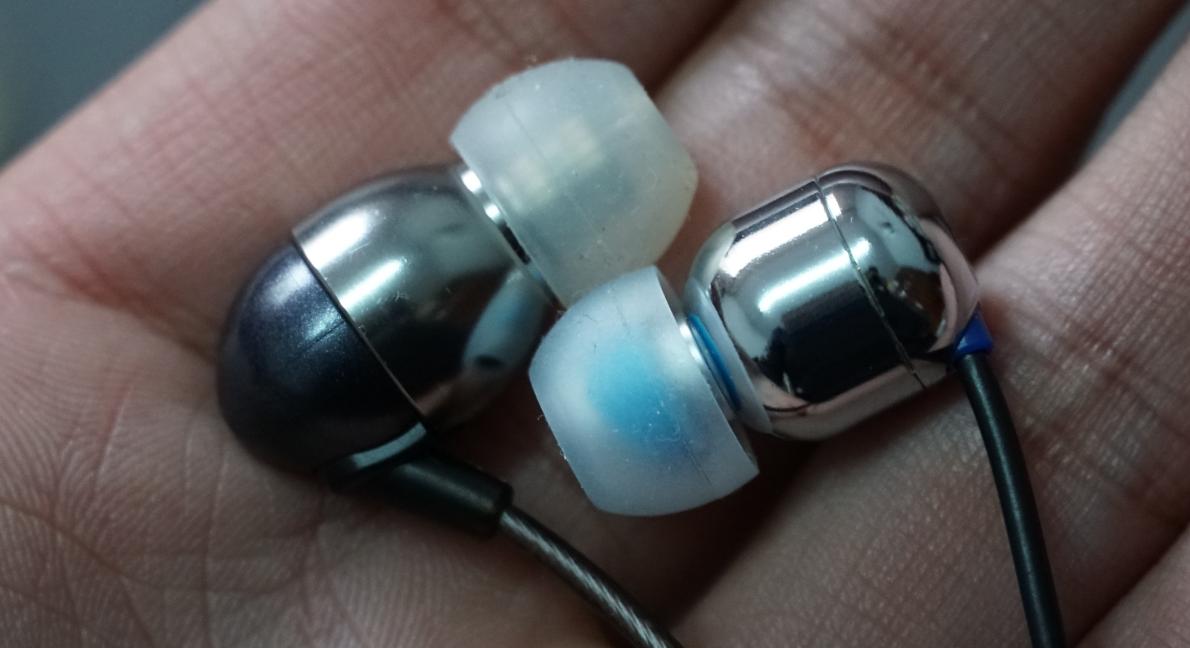 全球顶级品牌耳机,全球三大顶级耳机品牌