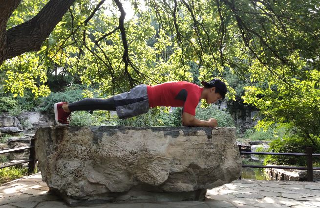 平板支撑怎么才能做的时间更长,怎么做平板支撑可以坚持更久