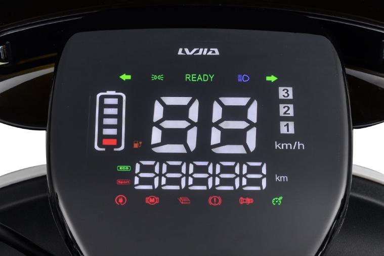 绿佳新款电动车评测:搭载+能量电机,高效省电,最大续航136公里