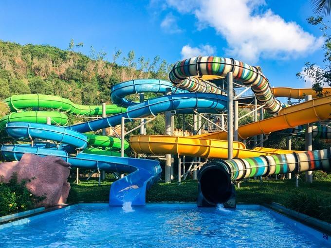 为何成捆人民币在越南当街摆放？去越南首都可以直接使用人民币