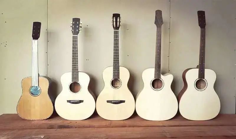 孩子初学吉他怎么选择吉他,有一定基础的孩子买哪种吉他合适