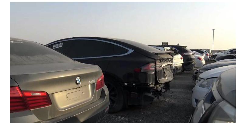 迪拜废车场交钱成为会员,6000元迪拜废车