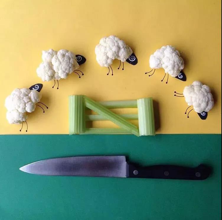 你可以擦掉那滴水,或者顺势用它画点不一样的美丽