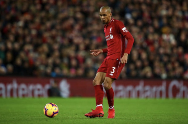 世界足球中场大师排名,世界十大足球中场大师